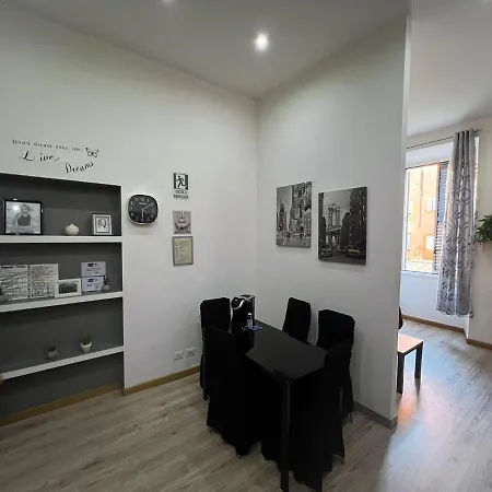 Frale Home In Rome-3